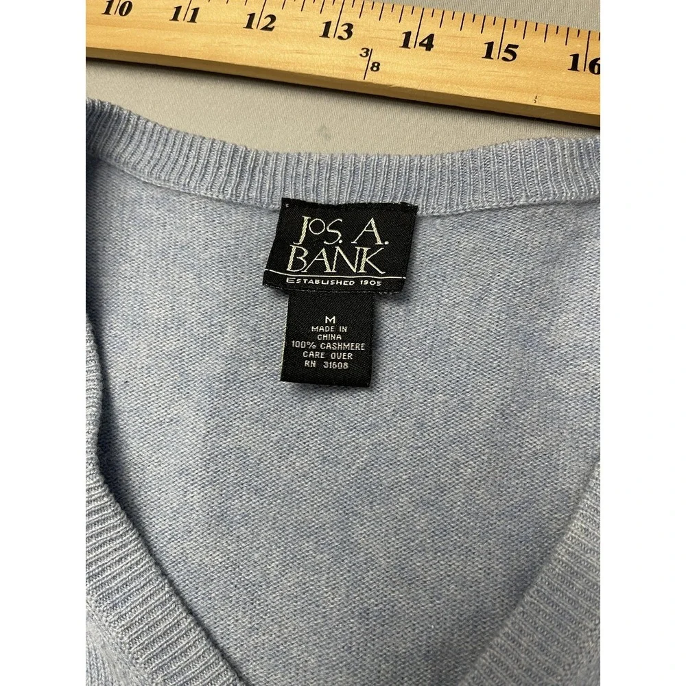 Jos A Bank Mens M 100% Cashmere V-Neck Pullover Sweater‎ Light Blue Stain